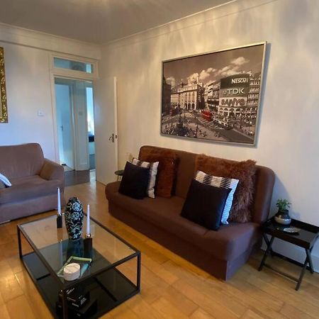 2 Bedroom Flat In Camberwell Green - Central Location With Excellent Connections To Tourist Attractions And Main London Airports Eksteriør bilde