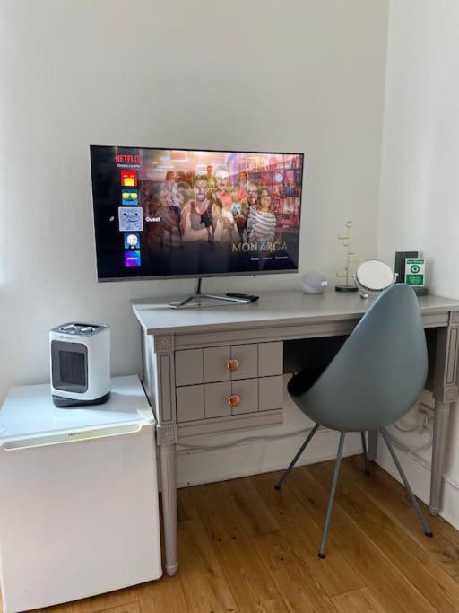 2 Bedroom Flat In Camberwell Green - Central Location With Excellent Connections To Tourist Attractions And Main London Airports Eksteriør bilde
