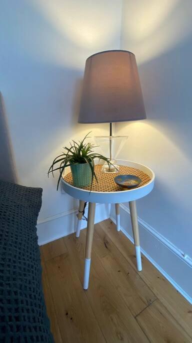 2 Bedroom Flat In Camberwell Green - Central Location With Excellent Connections To Tourist Attractions And Main London Airports Eksteriør bilde